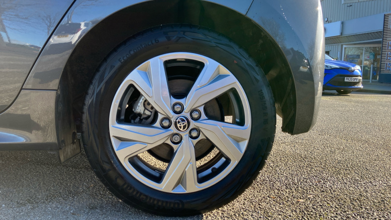 Toyota Yaris 1.5 Hybrid Icon 5dr CVT Hybrid Hatchback